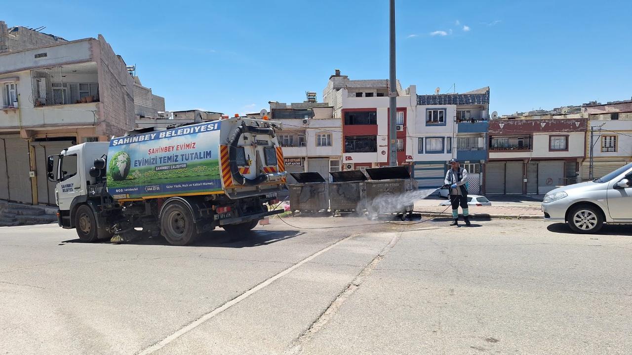 Şahinbey'de tonlarca atık toplandı
