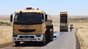 Şanlıurfa’da 24 saat asfalt mesaisi