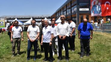 600 güreşçi er meydanına çıktı