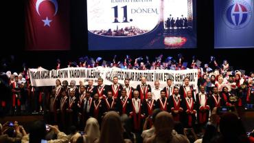 İlahiyat mezunları uğurlandı