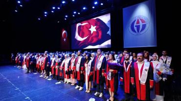 Fen Edebiyat Fakültesi’nde mezuniyet töreni