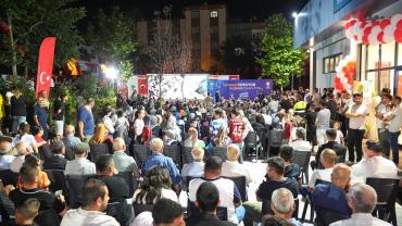 Umut Yılmaz 2 mahallede vatandaşlarla buluştu