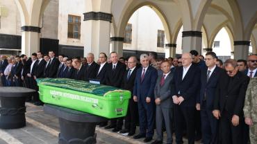 Topçuoğlu, dualarla toprağa verildi