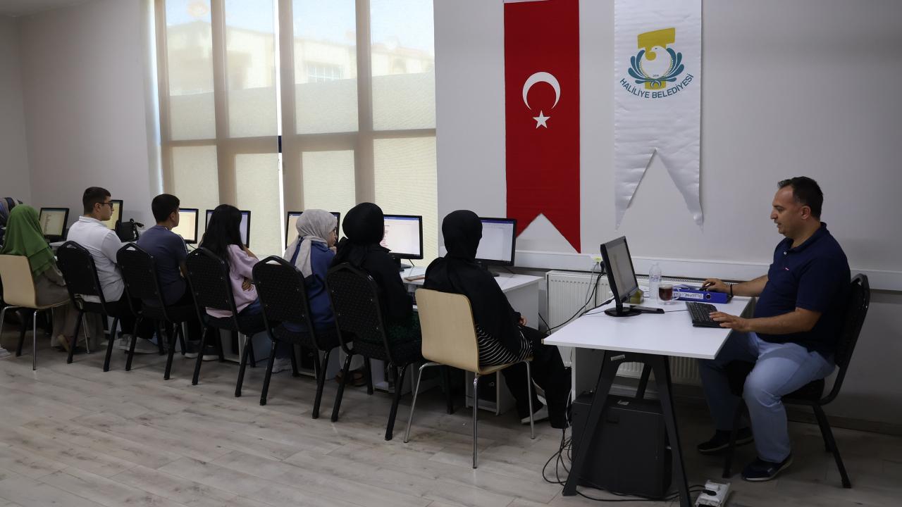Haliliye Belediyesi eğitime desteğini sürdürüyor