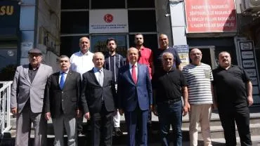 Ersin Tatar’dan MHP’ye ziyaret