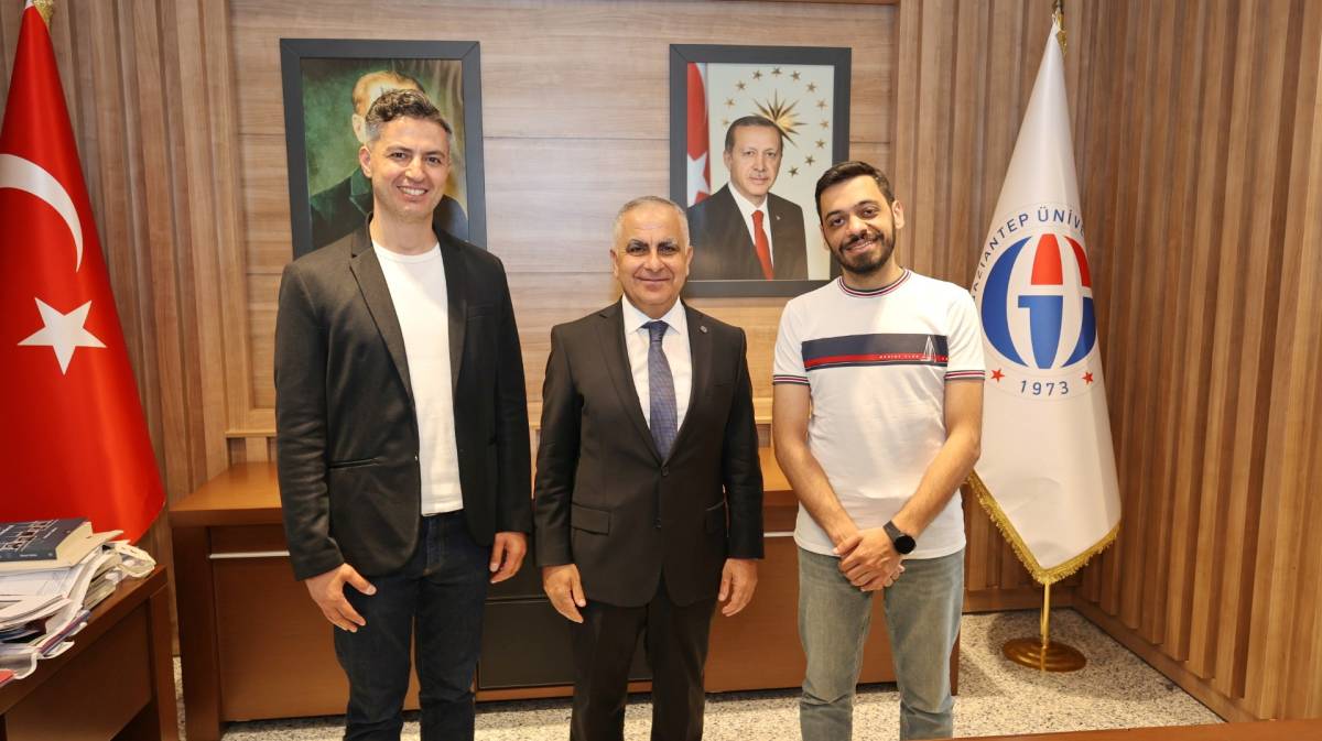 Yabancı akademisyenlerden Rektör ziyareti